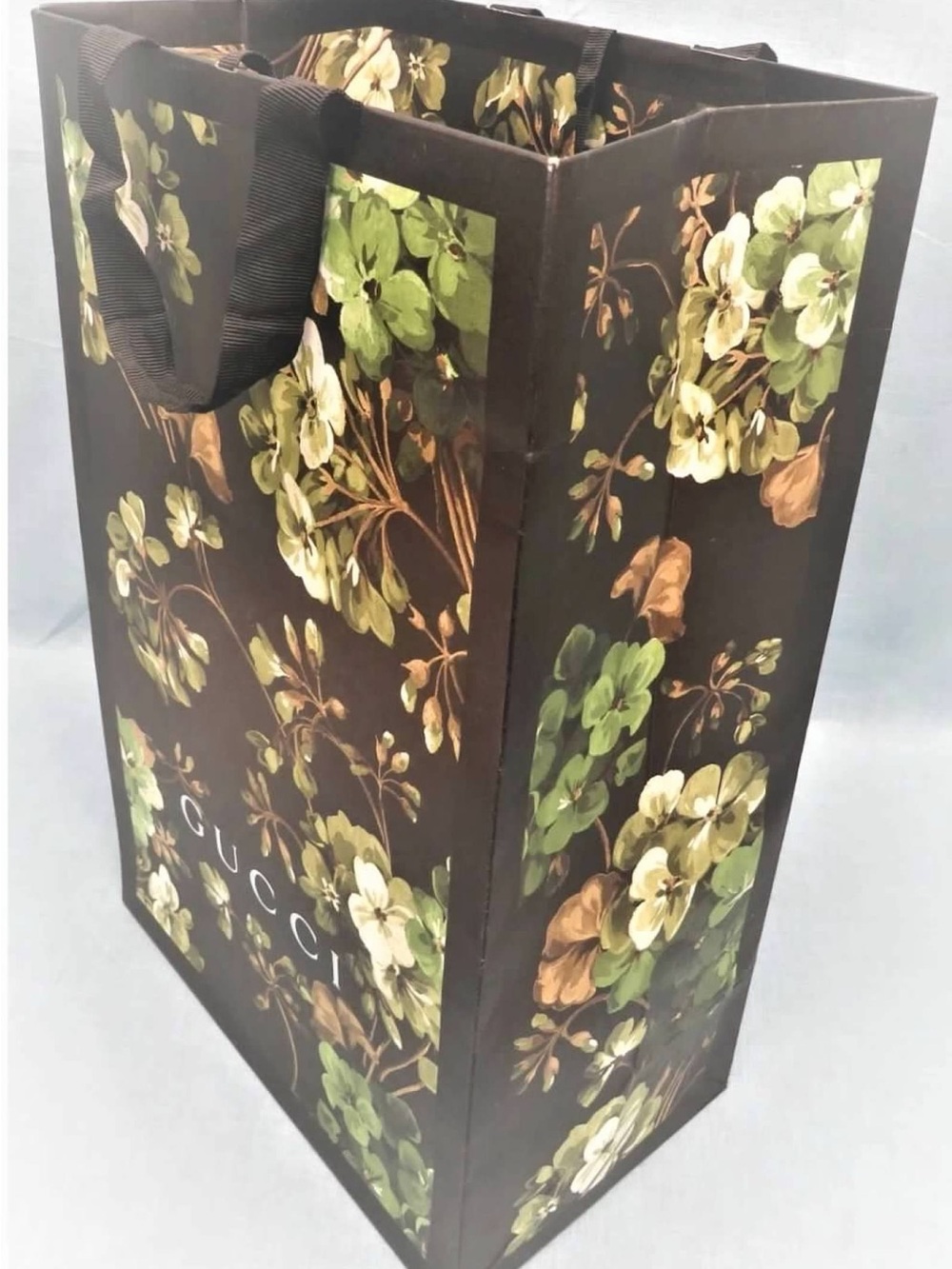 OOAK Upcycled Gucci Floral Handbag – Hand-Laced Crossbody Tote - Picture 4 of 12